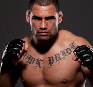 Can Cain Velasquez become the first Mexican Heavyweight Champ?
